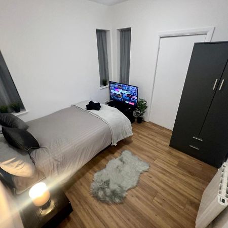 Leisure Studio Flat In Golders Green Londra Exterior foto