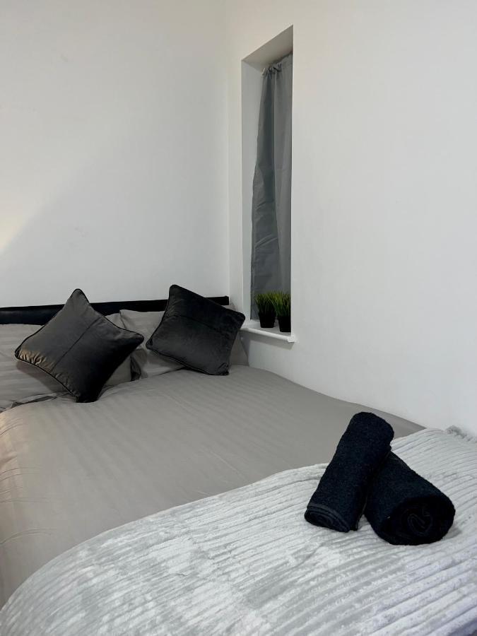 Leisure Studio Flat In Golders Green Londra Exterior foto