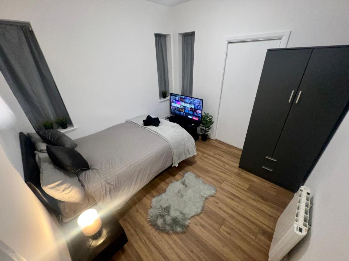 Leisure Studio Flat In Golders Green Londra Exterior foto