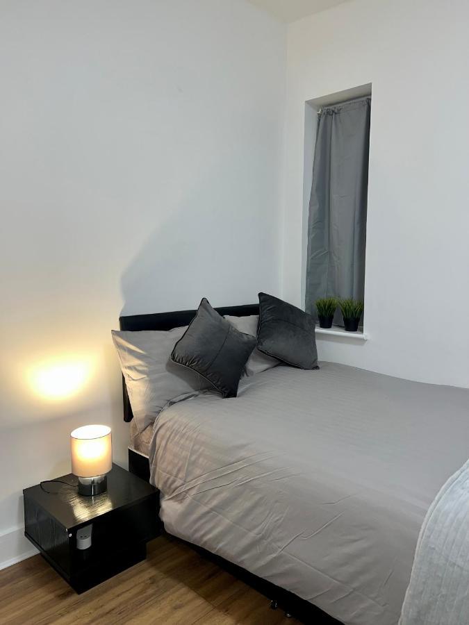 Leisure Studio Flat In Golders Green Londra Exterior foto